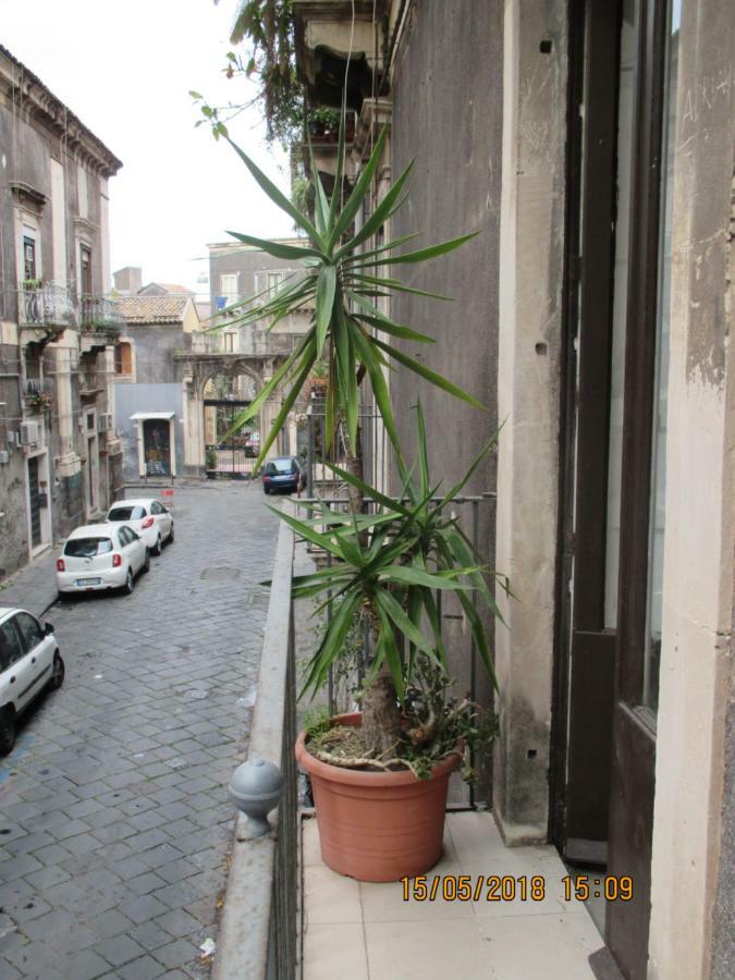 קטאניה La Locanda Del Centro Storico מראה חיצוני תמונה